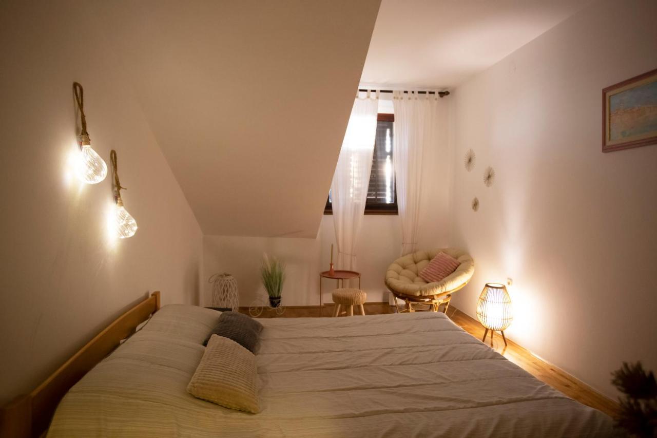 Apartment Kika Pula Exterior photo