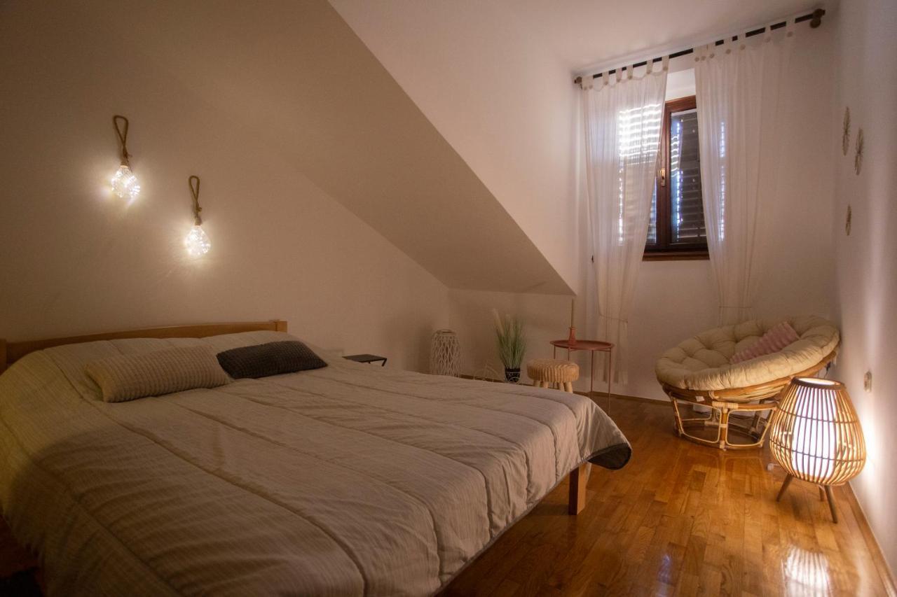 Apartment Kika Pula Exterior photo