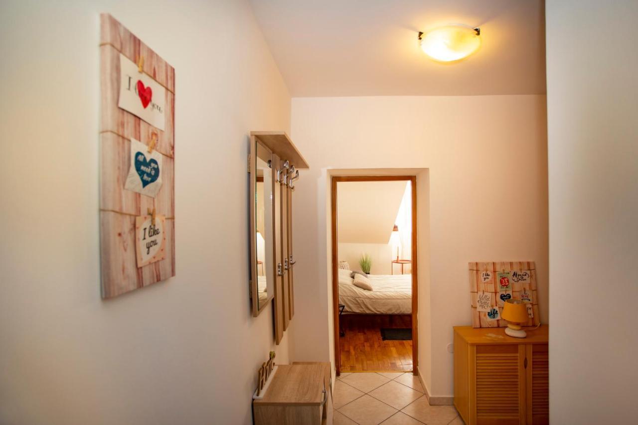 Apartment Kika Pula Exterior photo