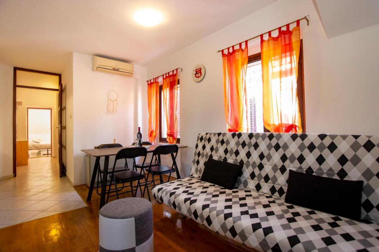 Apartment Kika Pula Exterior photo